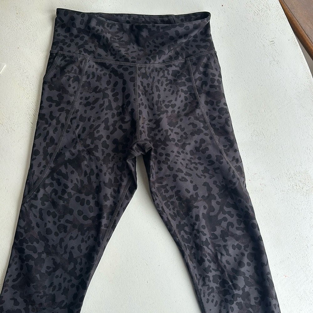 black leopard print leggings-barely worn